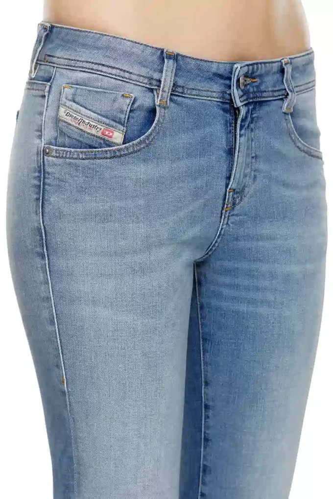 blugi bootcut 1969 D-Ebbey 09k06 Găsește cel mai apropiat magazin blugi bootcut 1969 D-Ebbey 09k06 Găsește cel mai apropiat magazin