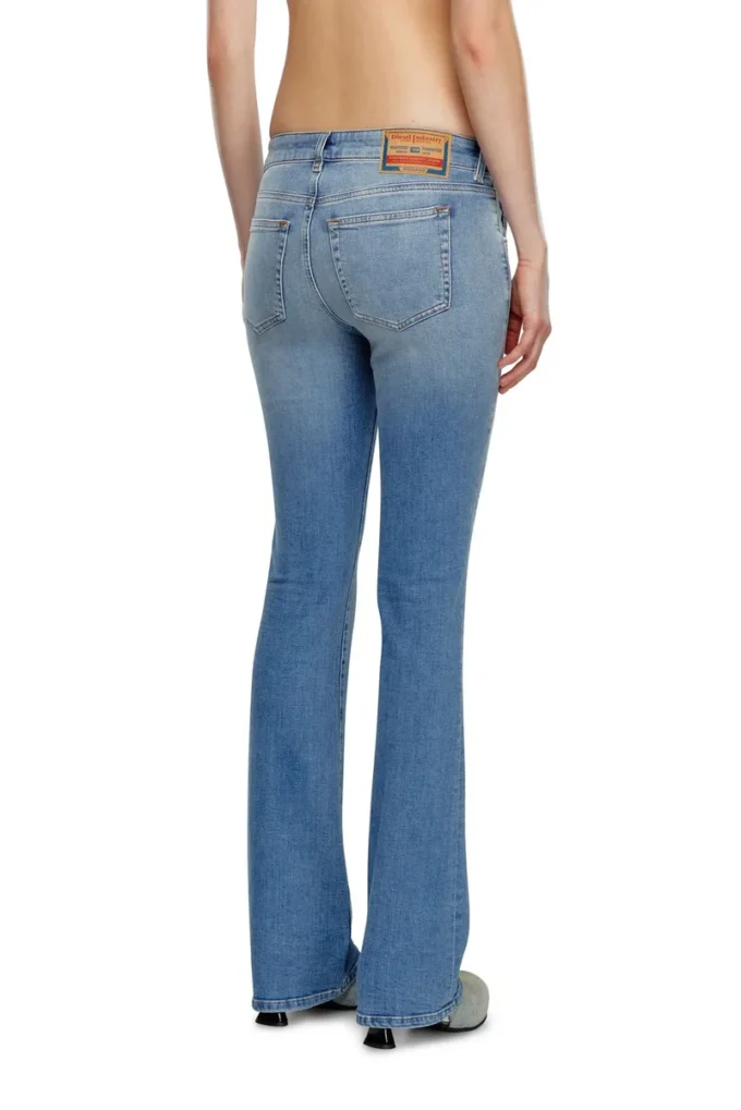 blugi bootcut 1969 D-Ebbey 09k06 Găsește cel mai apropiat magazin blugi bootcut 1969 D-Ebbey 09k06 Găsește cel mai apropiat magazin