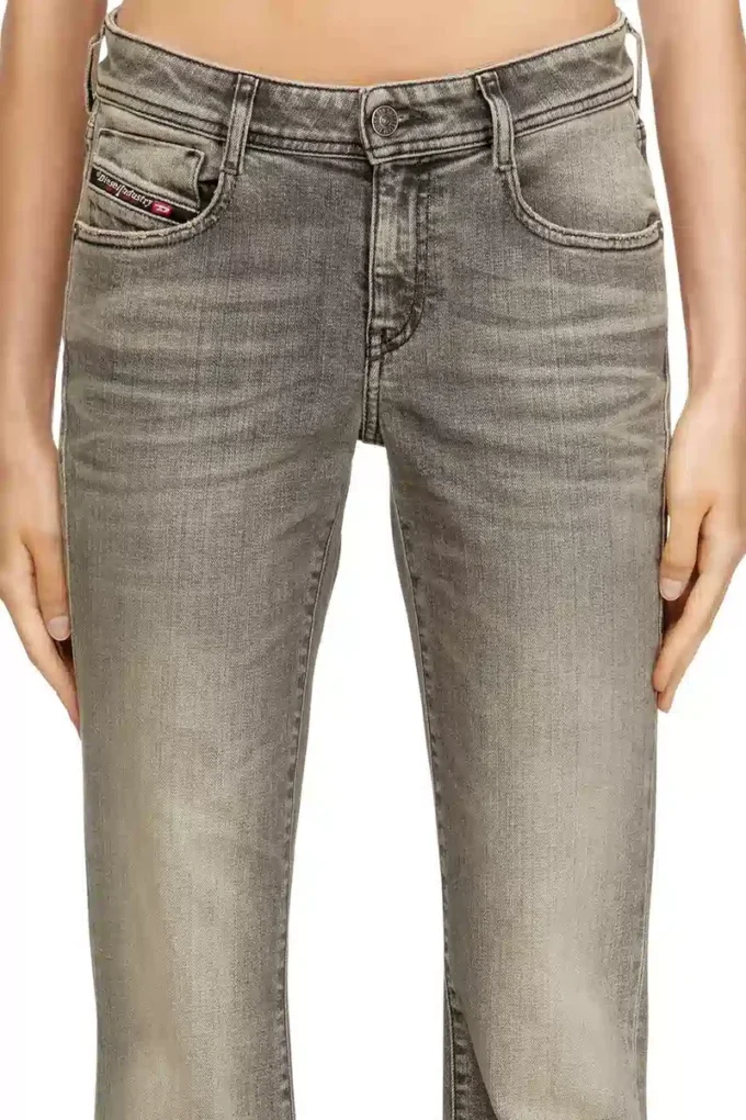 blugi bootcut 1969 D-Ebbey 09l99 Găsește cel mai apropiat magazin blugi bootcut 1969 D-Ebbey 09l99 Găsește cel mai apropiat magazin