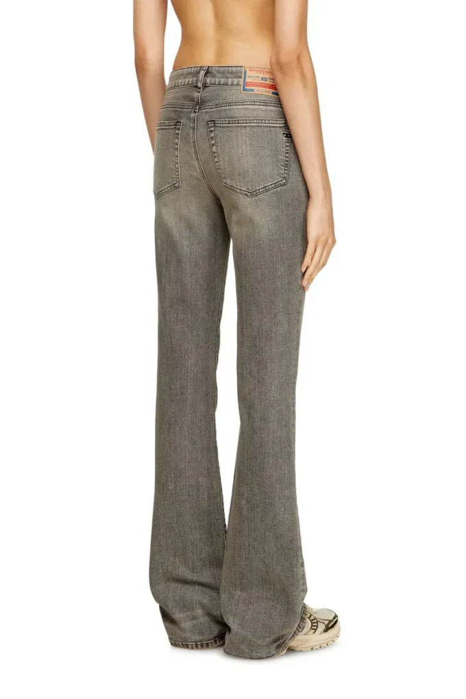 blugi bootcut 1969 D-Ebbey 09l99 Găsește cel mai apropiat magazin blugi bootcut 1969 D-Ebbey 09l99 Găsește cel mai apropiat magazin