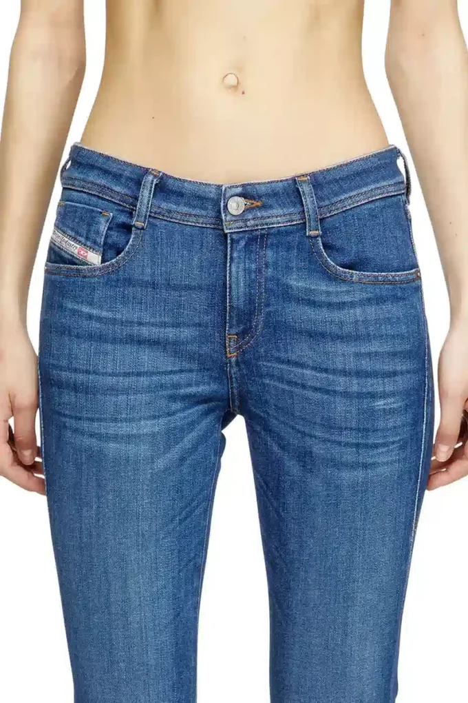 blugi bootcut 1969 D-Ebbey 09m73 Găsește cel mai apropiat magazin blugi bootcut 1969 D-Ebbey 09m73 Găsește cel mai apropiat magazin