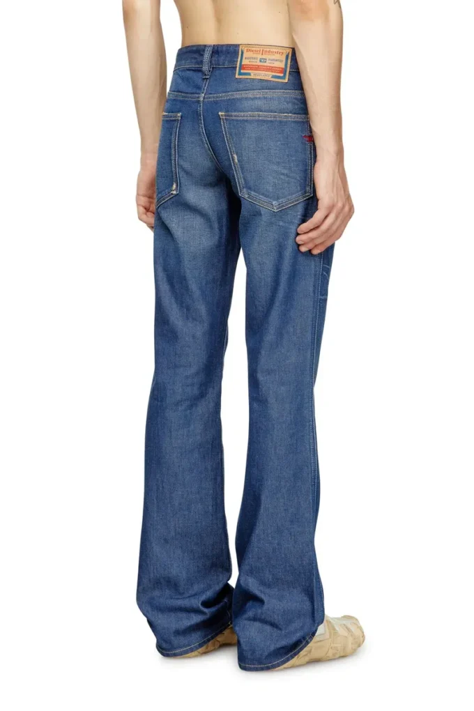blugi bootcut 1998 d-buck 09m60 Găsește cel mai apropiat magazin blugi bootcut 1998 d-buck 09m60 Găsește cel mai apropiat magazin