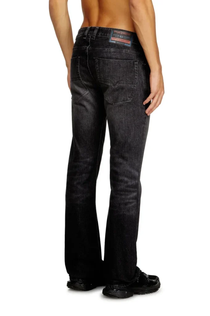 blugi bootcut 2007 Zatiny 09n48 Găsiți cel mai apropiat magazin