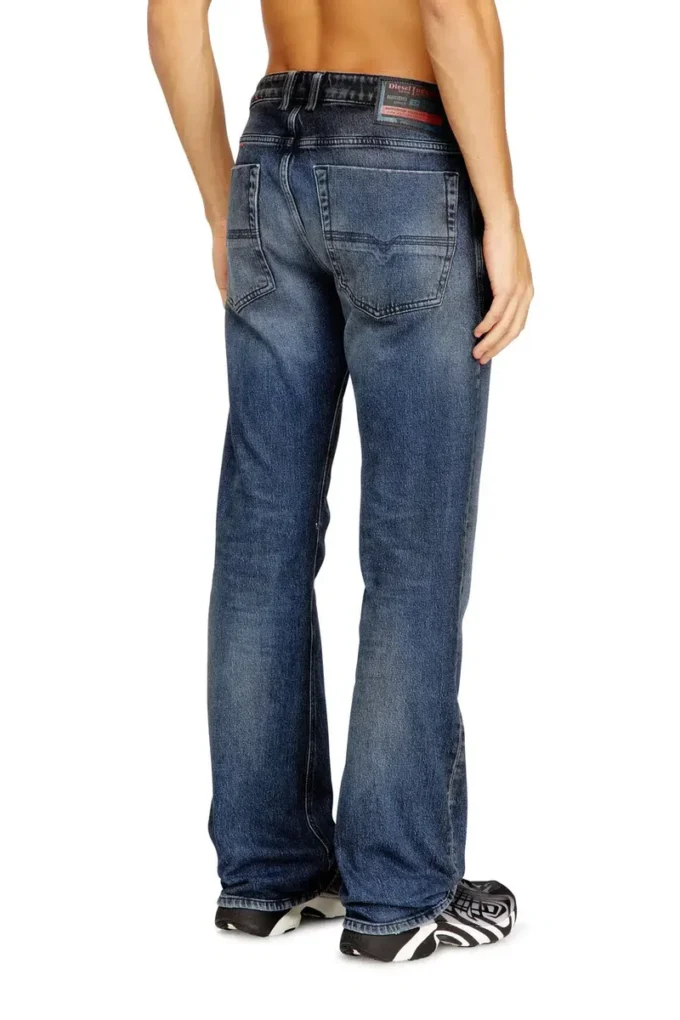 blugi bootcut 2007 Zatiny 09n53 Găsiți cel mai apropiat magazin