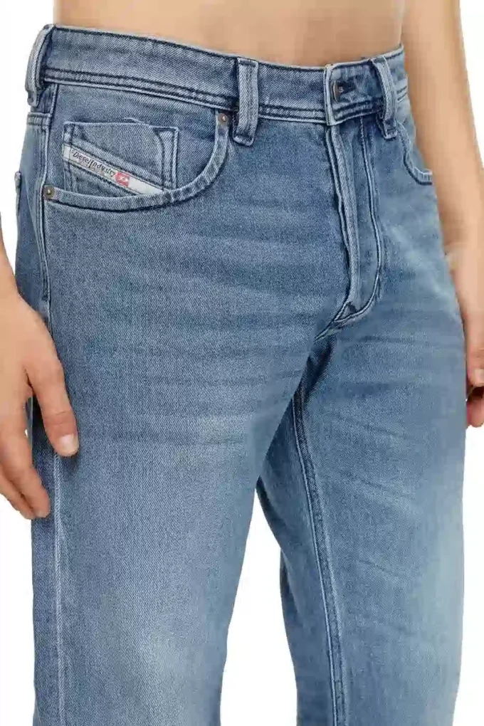 blugi obișnuiți 1985 Larkee 09h30 Găsiți cel mai apropiat magazin blugi obișnuiți 1985 Larkee 09h30 Găsiți cel mai apropiat magazin