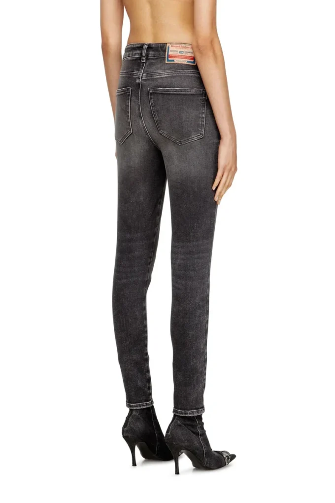 blugi skinny 1984 slandy-high 09l93 Găsește cel mai apropiat magazin blugi skinny 1984 slandy-high 09l93 Găsește cel mai apropiat magazin