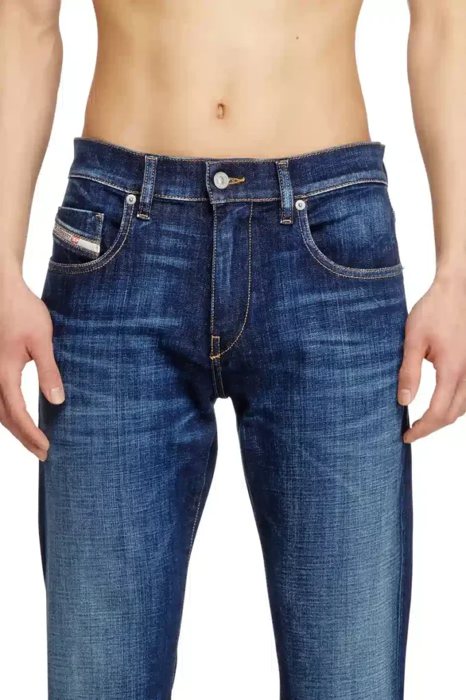blugi slim 2019 D-Strukt 09l61 Găsiți cel mai apropiat magazin blugi slim 2019 D-Strukt 09l61 Găsiți cel mai apropiat magazin