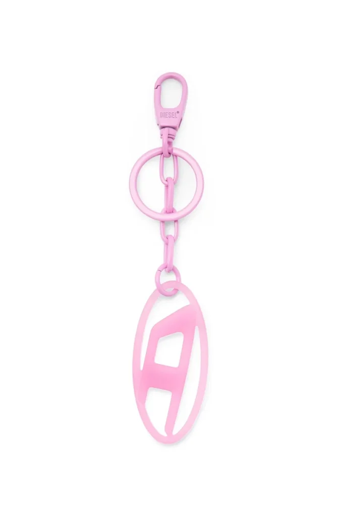 breloc oval D Breloc/cheie oval D din metal și rășină breloc oval D Breloc/cheie oval D din metal și rășină