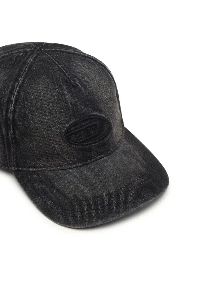 c-enic Șapcă din denim cu detalii franjurate și logo brodat