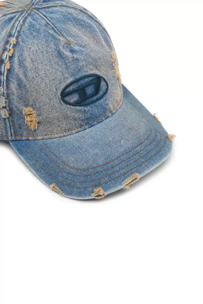 c-enic Șapcă din denim cu detalii franjurate și logo brodat