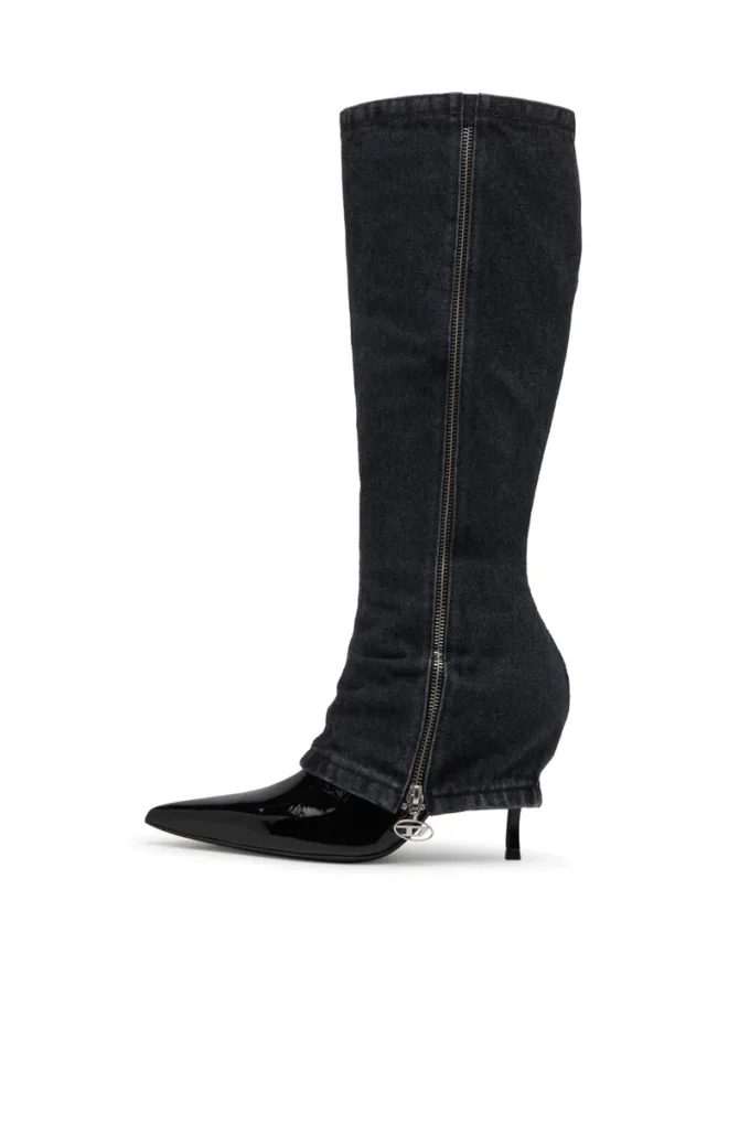 Cizme răsucite D-Venus Cizme D-Venus-Stiletto până la genunchi, cu efect trompe l’oeil de blugi Cizme răsucite D-Venus Cizme D-Venus-Stiletto până la genunchi, cu efect trompe l’oeil de blugi
