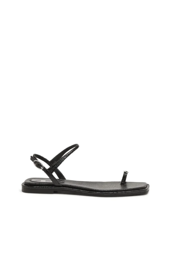 d-amber infra 0 D-AMBER – Sandale din piele cu logo metalic
