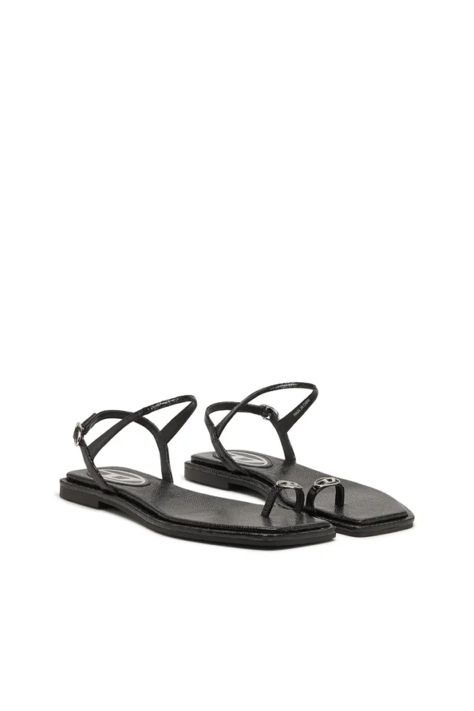 d-amber infra 0 D-AMBER – Sandale din piele cu logo metalic