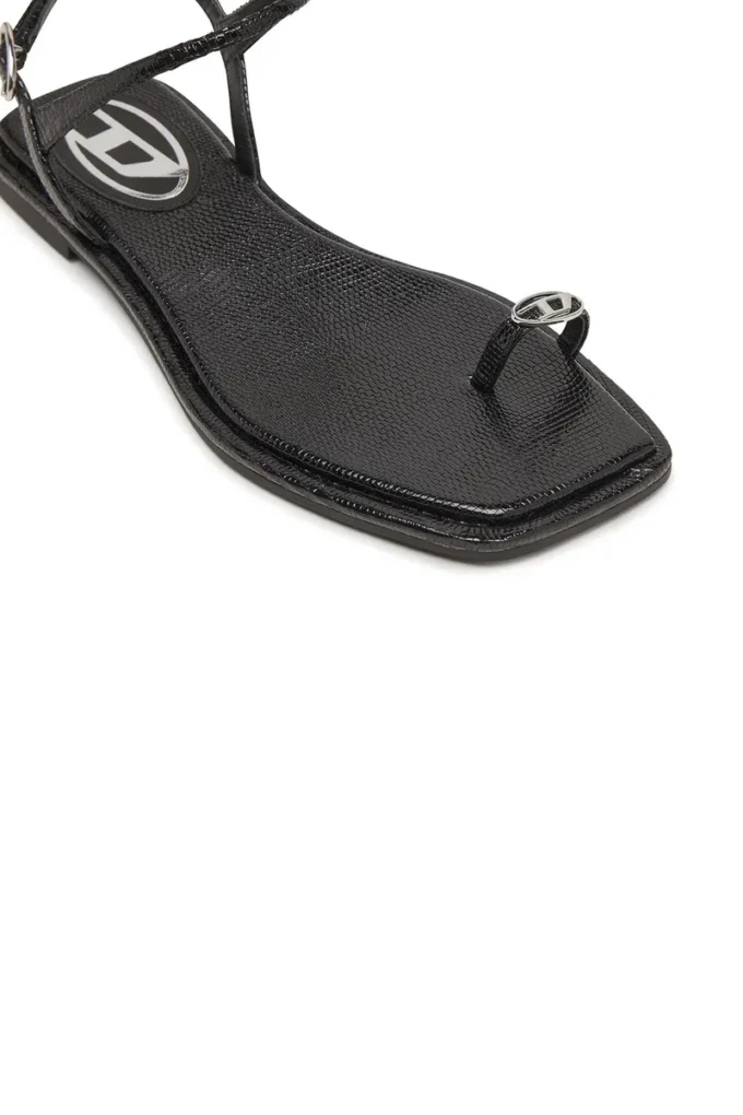 d-amber infra 0 D-AMBER – Sandale din piele cu logo metalic