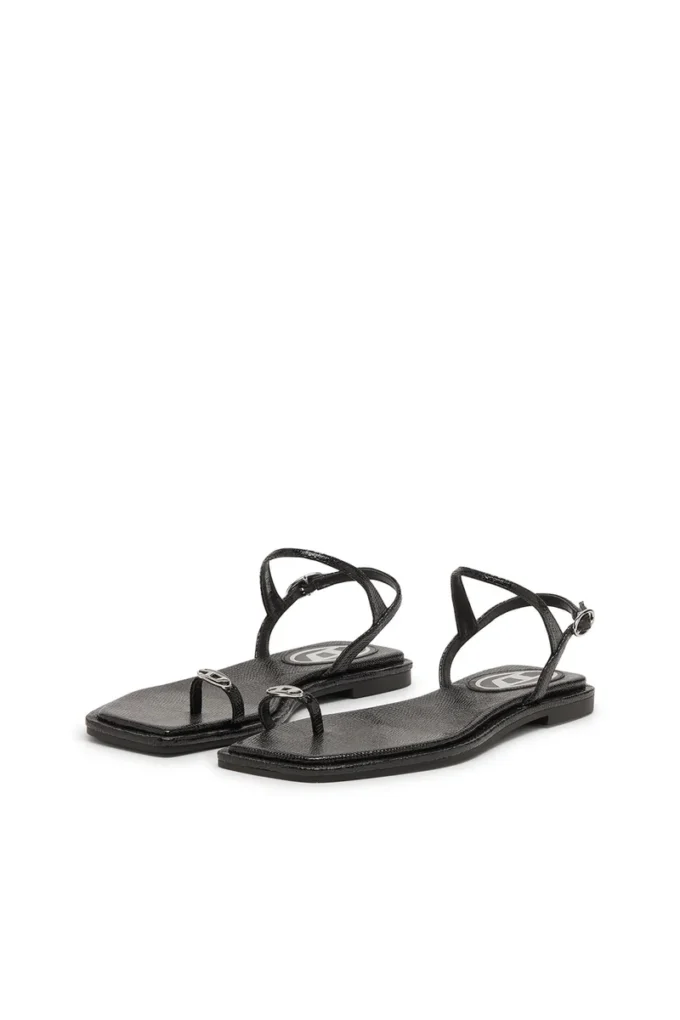 d-amber infra 0 D-AMBER – Sandale din piele cu logo metalic