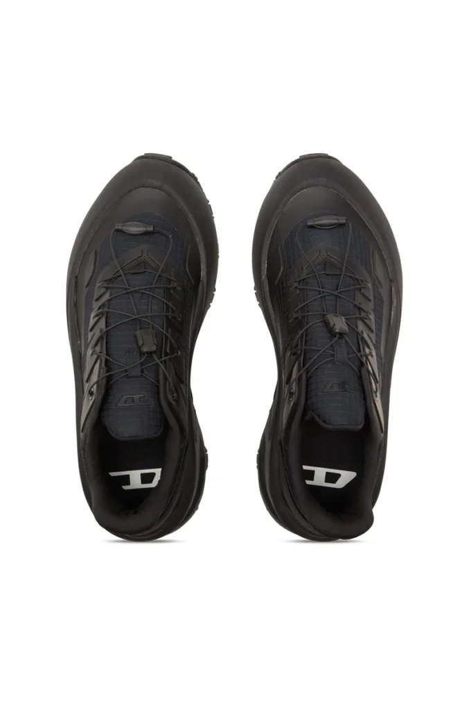 d-cage runner D-Cage Runner – Adidași din ripstop cu finisaje din TPU