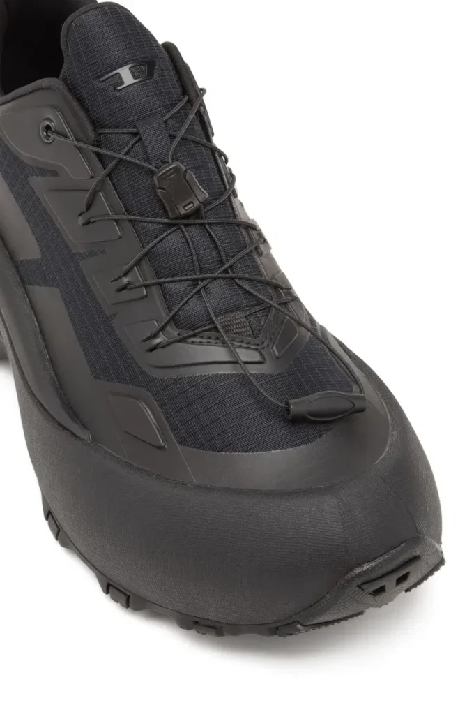 d-cage runner D-Cage Runner – Adidași din ripstop cu finisaje din TPU