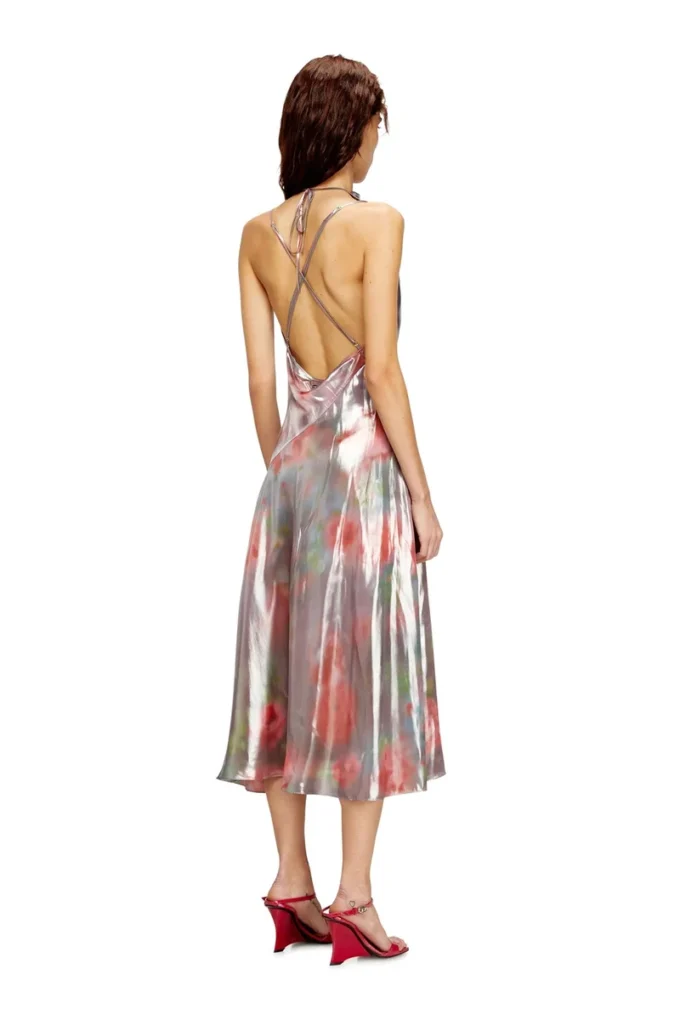 d-ebra Rochie midi metalică cu imprimeu de trandafiri d-ebra Rochie midi metalică cu imprimeu de trandafiri