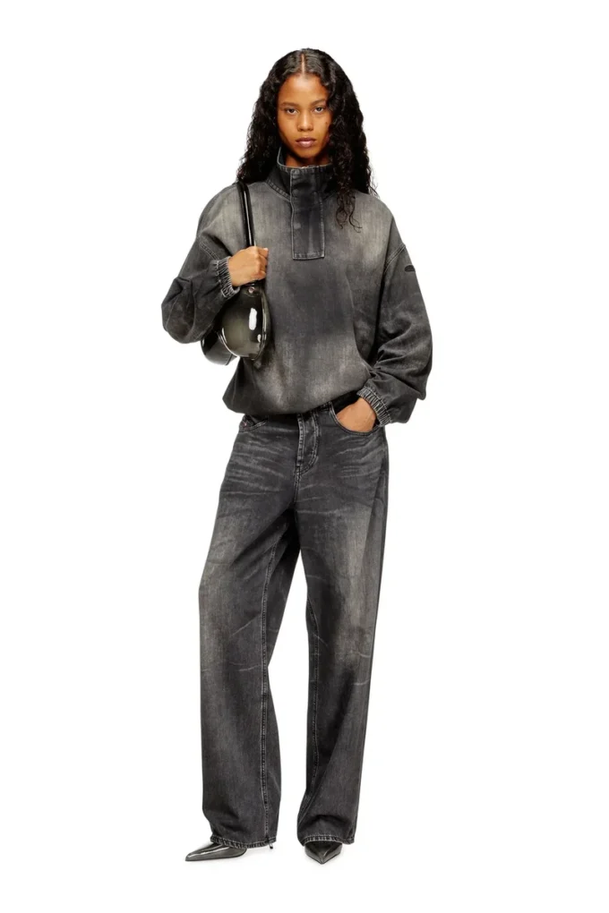 d-flow-s3 Top din denim cu guler înalt d-flow-s3 Top din denim cu guler înalt