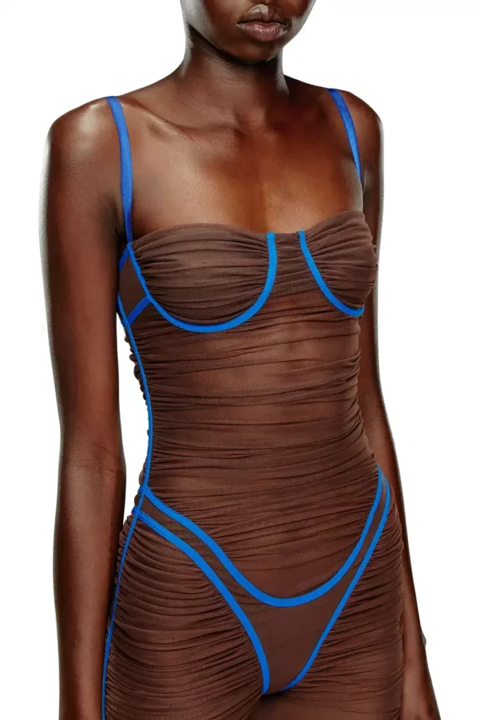 d-haily Rochie transparentă cu contur de lenjerie d-haily Rochie transparentă cu contur de lenjerie