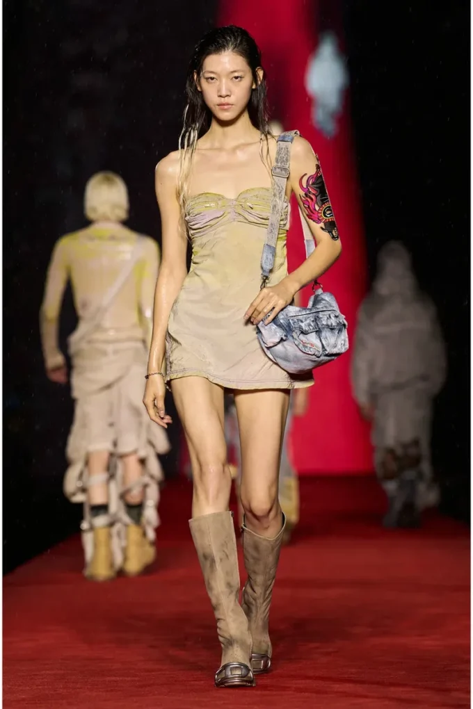 d-ouchy Rochie utilitară scurtă cu efecte decolorate d-ouchy Rochie utilitară scurtă cu efecte decolorate