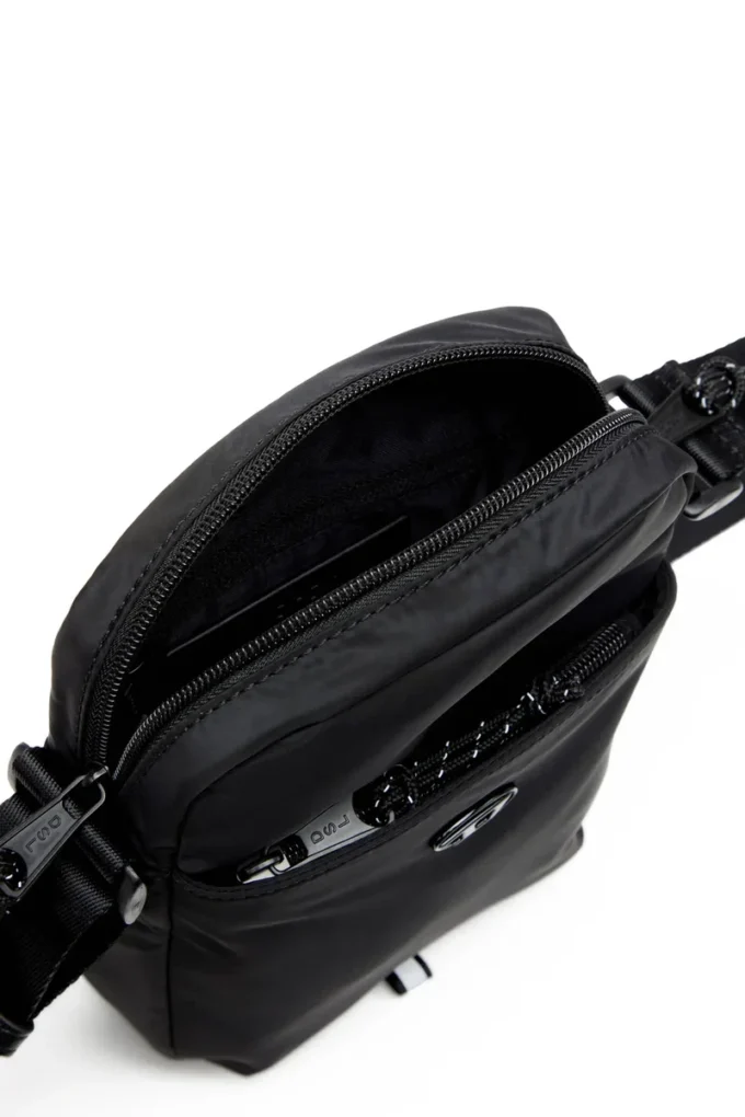d-pack crossbody x Geantă D-Pack-Crossbody din țesătură tehnică d-pack crossbody x Geantă D-Pack-Crossbody din țesătură tehnică