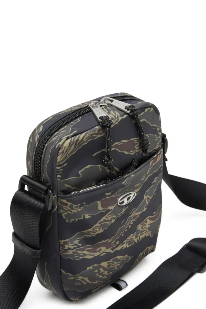 d-pack crossbody x Găsiți cel mai apropiat magazin d-pack crossbody x Găsiți cel mai apropiat magazin
