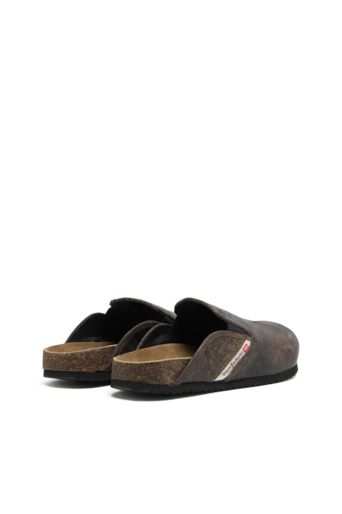 d-woodstock slip-on D-Woodstock-Clogs din piele de căprioară cu efect craquelé d-woodstock slip-on D-Woodstock-Clogs din piele de căprioară cu efect craquelé