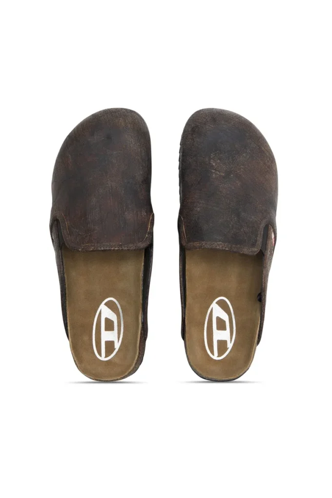 d-woodstock slip-on D-Woodstock-Clogs din piele de căprioară cu efect craquelé d-woodstock slip-on D-Woodstock-Clogs din piele de căprioară cu efect craquelé