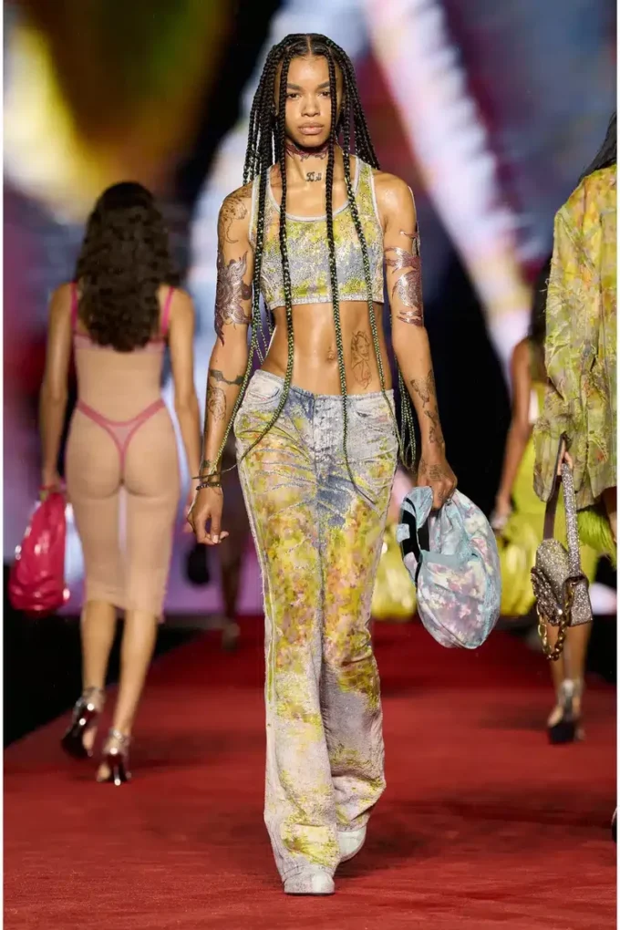 de-detop-fse Top scurt din denim devoré cu imprimeu floral