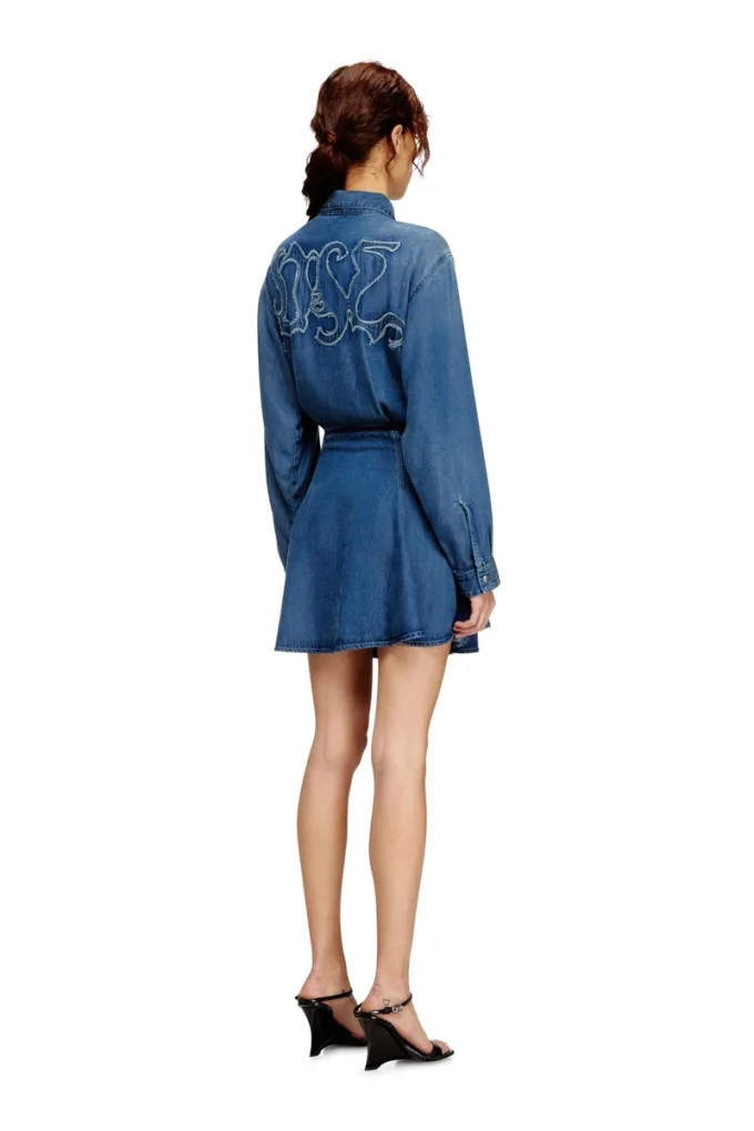 de-drevia-s Rochie din denim cu broderie pe spate de-drevia-s Rochie din denim cu broderie pe spate