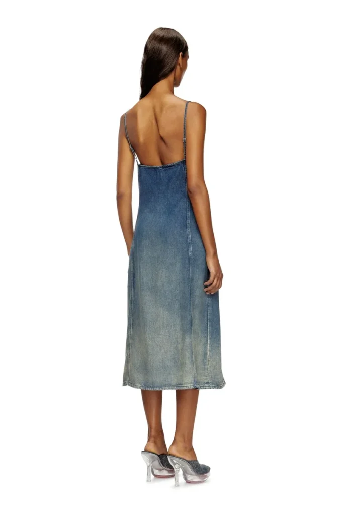 de-melvi-s Rochie din denim fluid, decolorat cu laser de-melvi-s Rochie din denim fluid, decolorat cu laser
