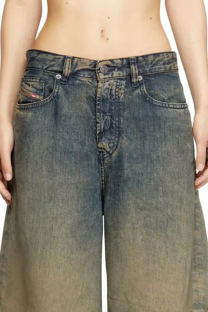 de-sire-short-s Pantaloni scurți din denim fluid, în nuanțe degradate de-sire-short-s Pantaloni scurți din denim fluid, în nuanțe degradate