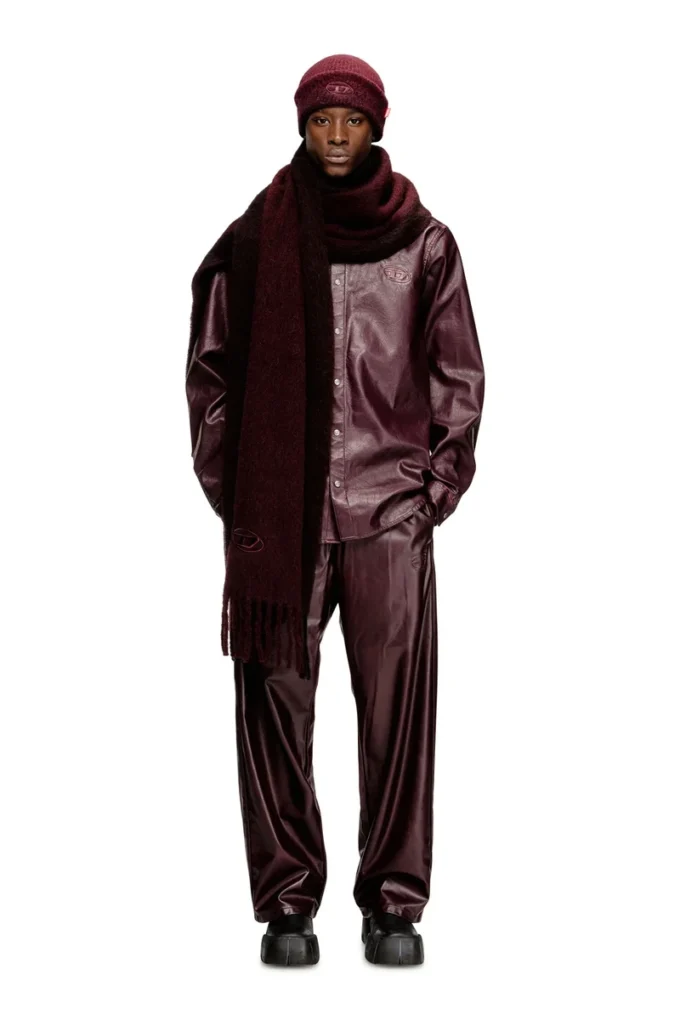 fr-p-arten Pantaloni cu logo în culoarea burgund fr-p-arten Pantaloni cu logo în culoarea burgund