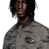 j-kepes-dlbz Jachetă bomber căptușită din satin imprimat j-kepes-dlbz Jachetă bomber căptușită din satin imprimat