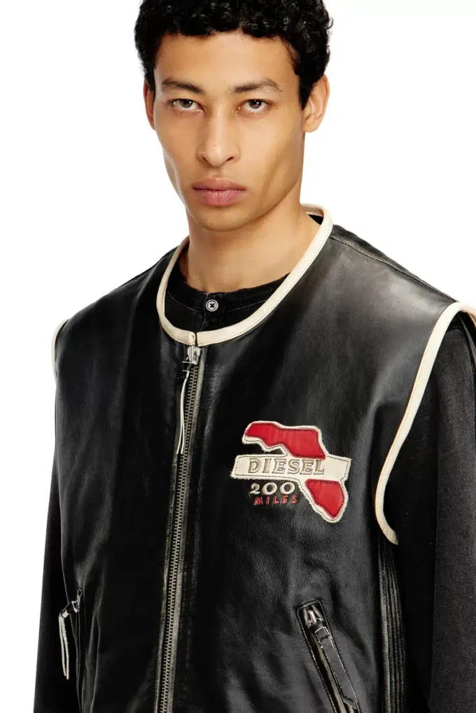 l-flying-20th Vestă din piele cu patch-uri brodate l-flying-20th Vestă din piele cu patch-uri brodate