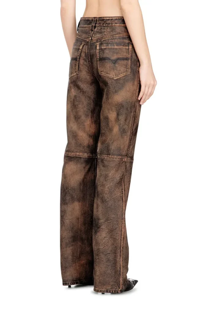 l-ysa Pantaloni din piele uzată, croiți în stil jeans l-ysa Pantaloni din piele uzată, croiți în stil jeans