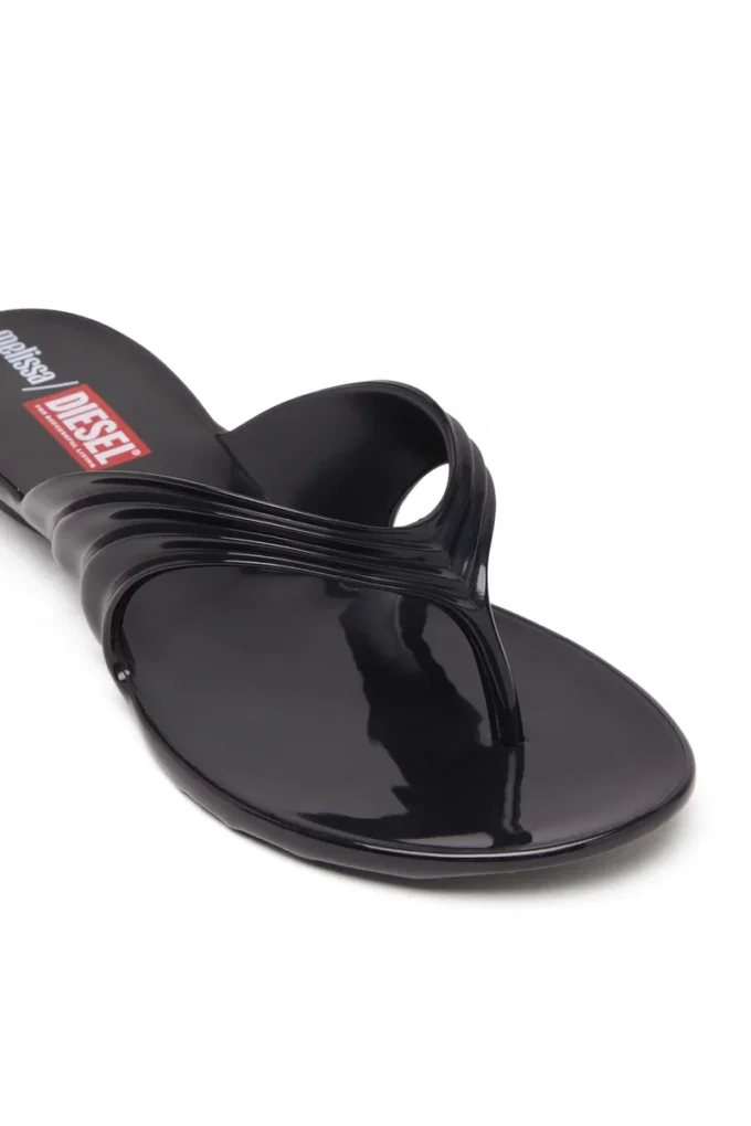melissa quantum thong Șlapi sculpturali din Melflex® melissa quantum thong Șlapi sculpturali din Melflex®