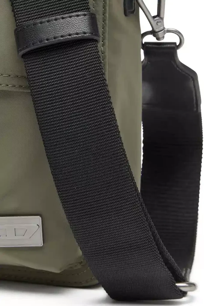 multi-pkts crossbody x Geantă Multi-Pkts-Crossbody din material utilitar
