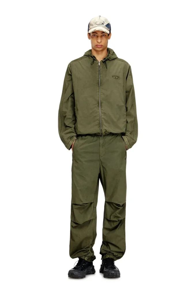 Pantaloni cargo din bumbac cu cusături în P și benzi laterale Pantaloni cargo din bumbac cu cusături în P și benzi laterale