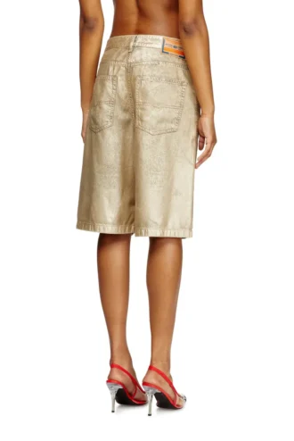 Pantaloni scurți dile_luna Pantaloni scurți din denim metalizat cu aspect uzat Pantaloni scurți dile_luna Pantaloni scurți din denim metalizat cu aspect uzat