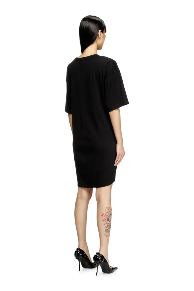 Rochie tip tricou d-eivor cu fundă în față Rochie tip tricou d-eivor cu fundă în față