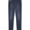 slim 2060 D-Strukt JoggJeans® 0670m Găsiți cel mai apropiat magazin slim 2060 D-Strukt JoggJeans® 0670m Găsiți cel mai apropiat magazin