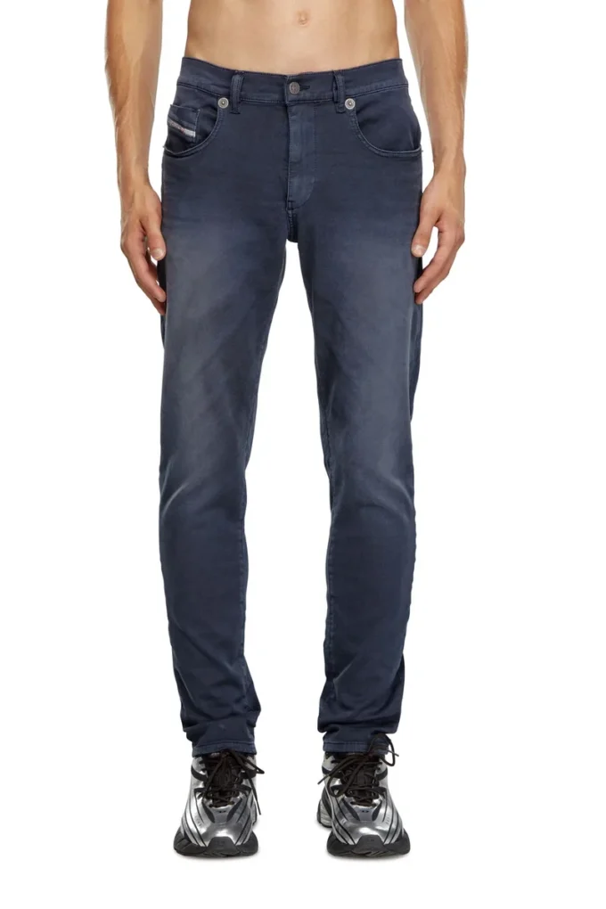 slim 2060 D-Strukt JoggJeans® 0670m Găsiți cel mai apropiat magazin slim 2060 D-Strukt JoggJeans® 0670m Găsiți cel mai apropiat magazin