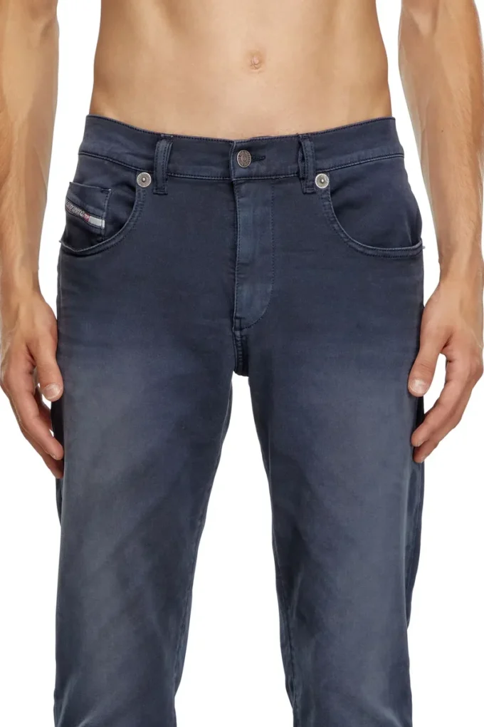 slim 2060 D-Strukt JoggJeans® 0670m Găsiți cel mai apropiat magazin slim 2060 D-Strukt JoggJeans® 0670m Găsiți cel mai apropiat magazin