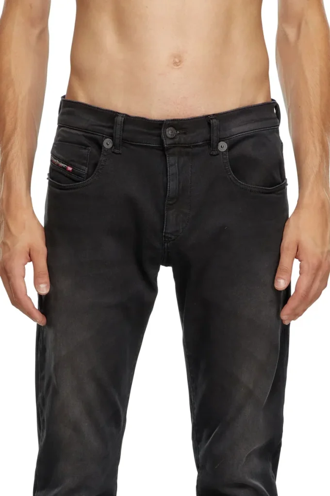 slim 2060 D-Strukt JoggJeans® 0670m Găsiți cel mai apropiat magazin slim 2060 D-Strukt JoggJeans® 0670m Găsiți cel mai apropiat magazin