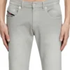 slim 2060 D-Strukt JoggJeans® 0670m Găsiți cel mai apropiat magazin slim 2060 D-Strukt JoggJeans® 0670m Găsiți cel mai apropiat magazin