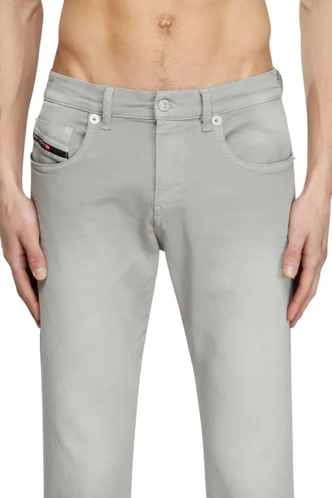 slim 2060 D-Strukt JoggJeans® 0670m Găsiți cel mai apropiat magazin slim 2060 D-Strukt JoggJeans® 0670m Găsiți cel mai apropiat magazin