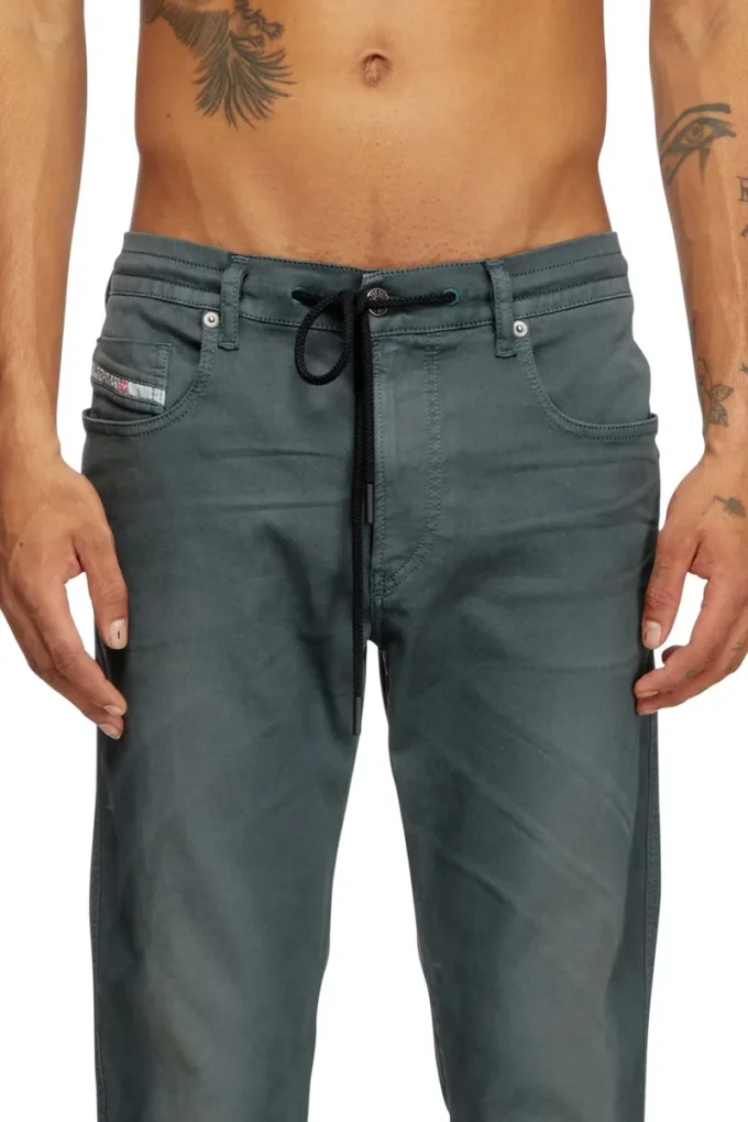 slim 2062 D-Strukt JoggJeans® 0670m Găsește cel mai apropiat magazin slim 2062 D-Strukt JoggJeans® 0670m Găsește cel mai apropiat magazin