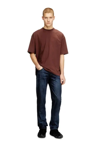 t-boggy-megoval-d Tricou cu broderie ovală mare D